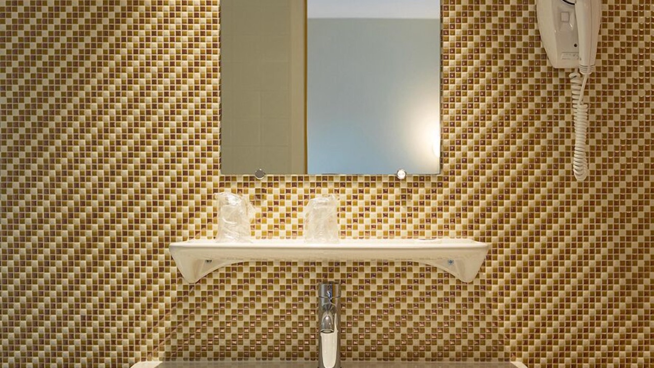 Photo of Bathroom in La Fayette-Eble