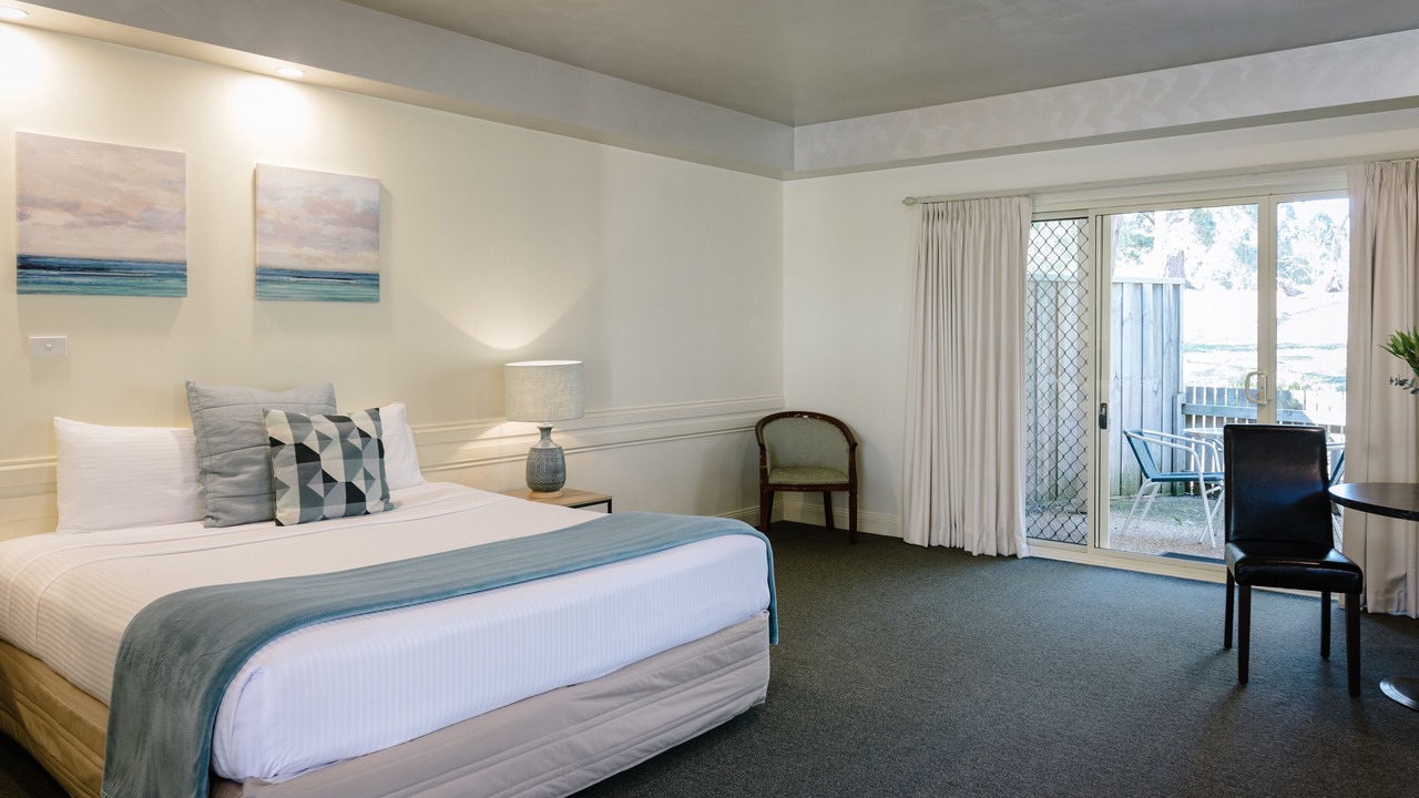 Photo of Others in Rosebud