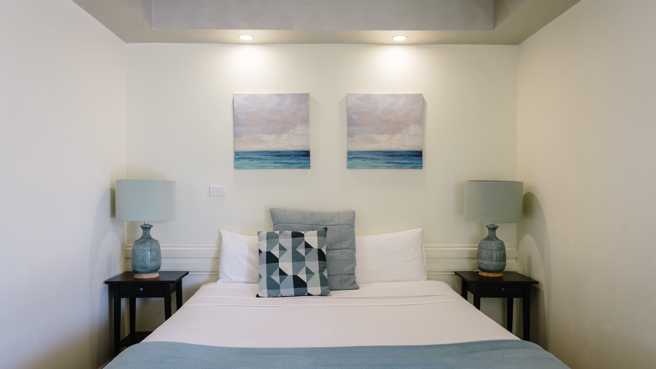 Photo of Others in Rosebud