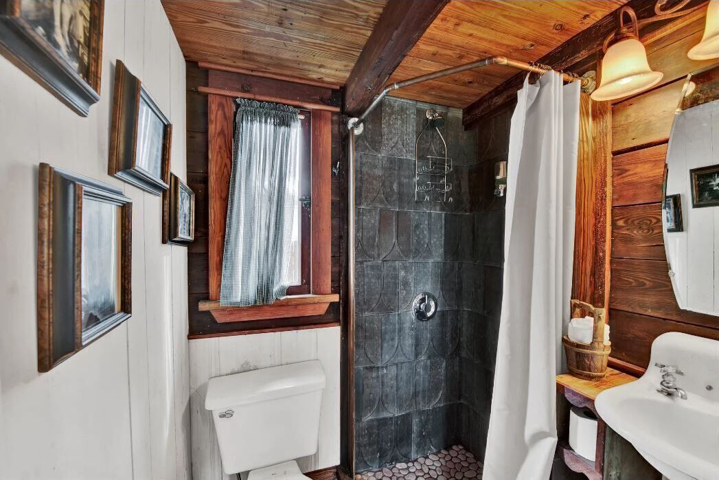 Photo of Bathroom in Pasadena