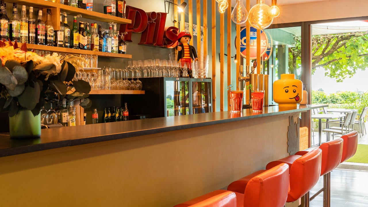 Photo of Others in Meursault