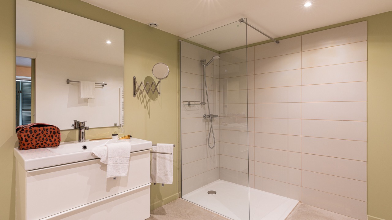 Photo of Bathroom in Meursault