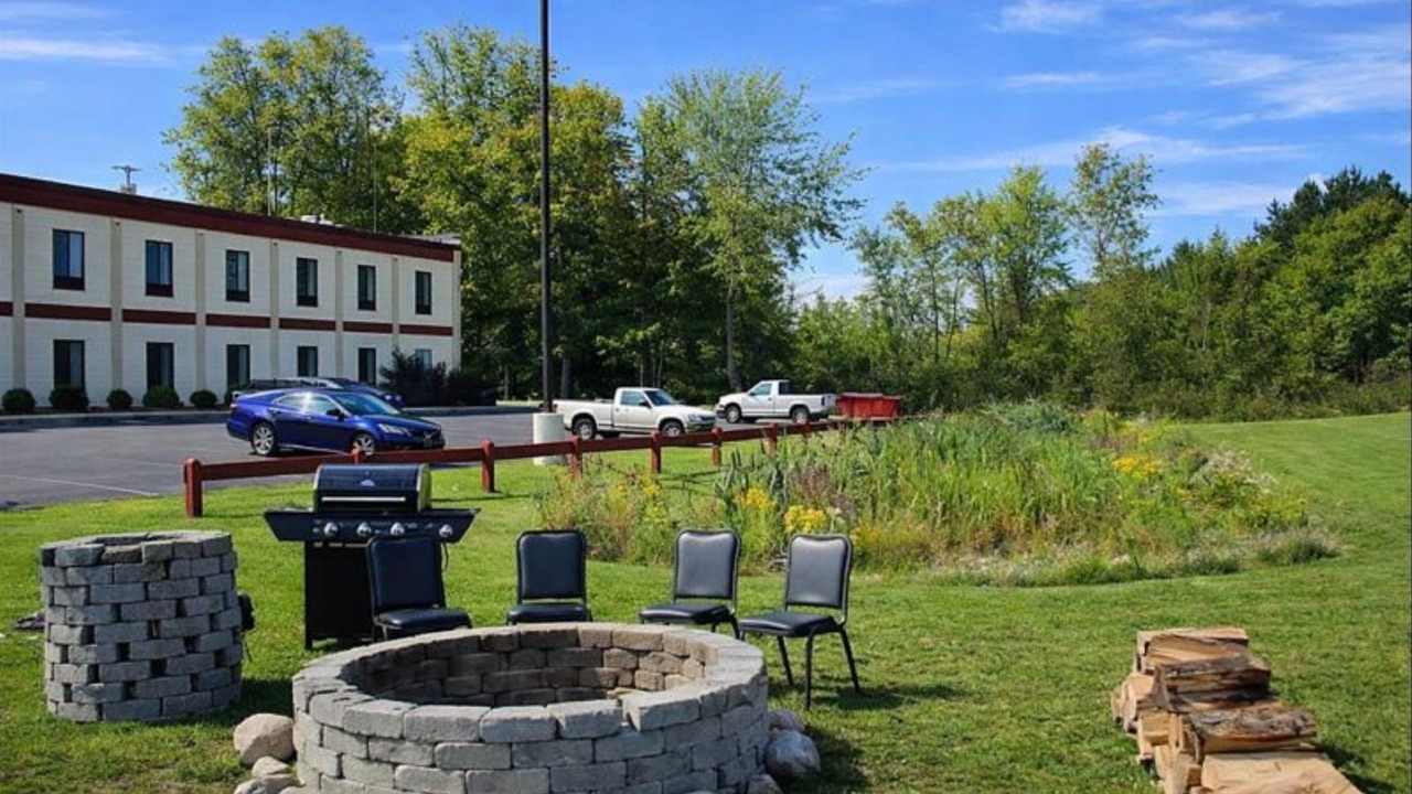 Photo of Outdoor in West Carthage