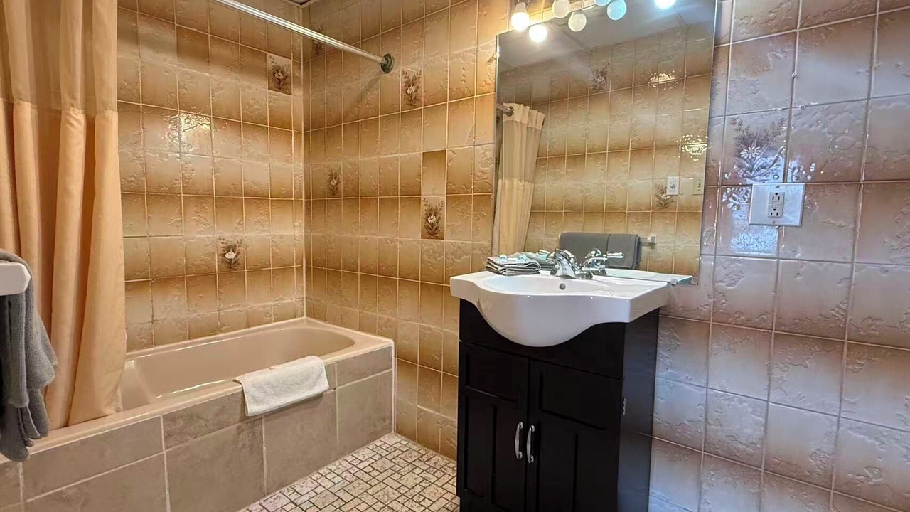 Photo of Bathroom in Sherbrooke