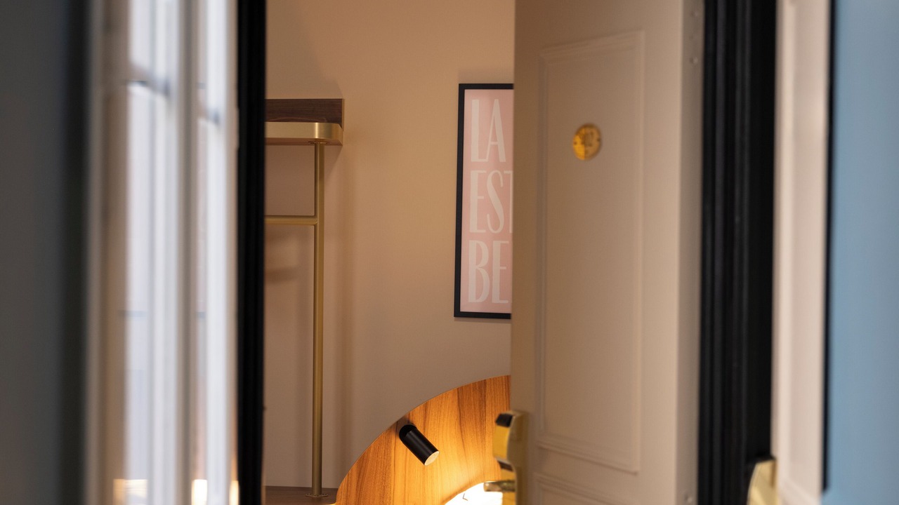 Photo of Bedroom in Clignancourt