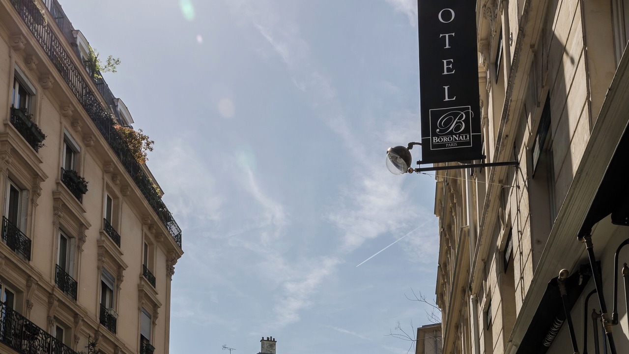 Photo of Outdoor in Clignancourt