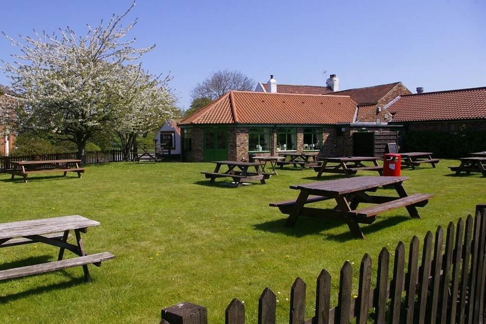 Photo of Outdoor in Green Hammerton