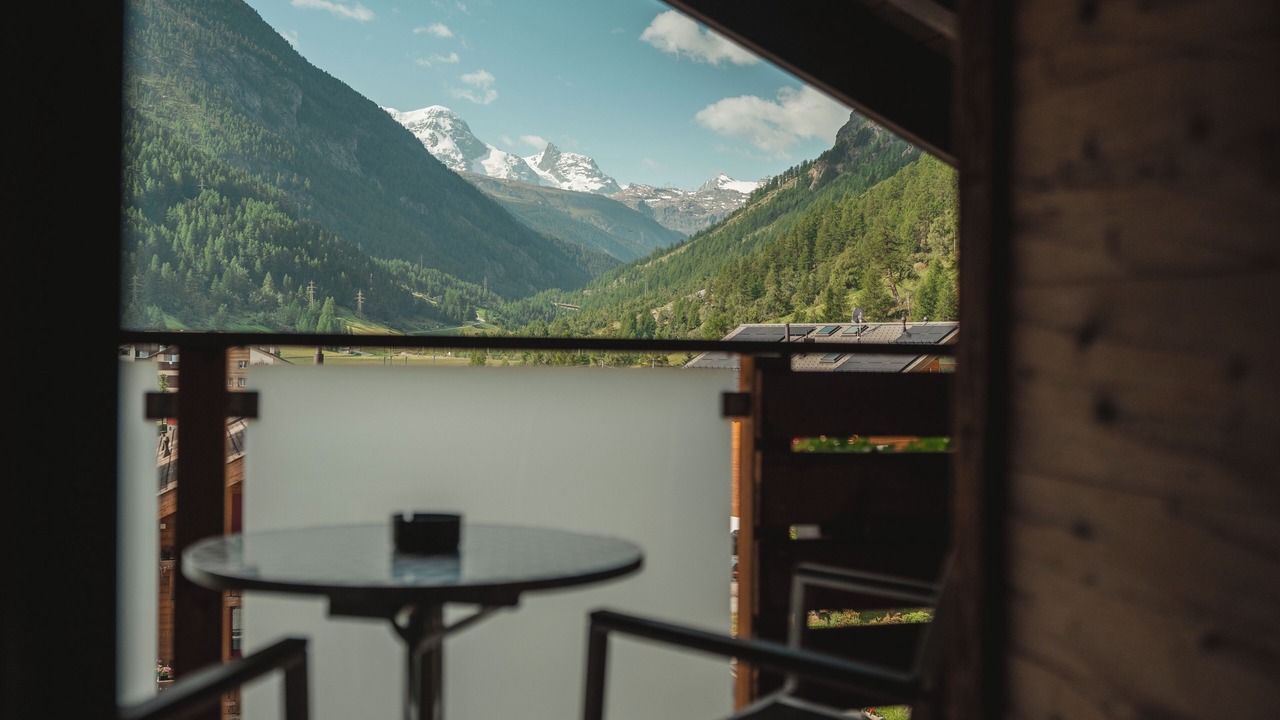 Photo of Bedroom in Taesch