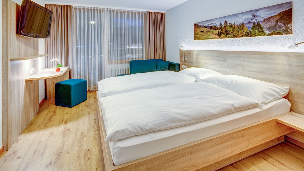 Photo of Bedroom in Taesch