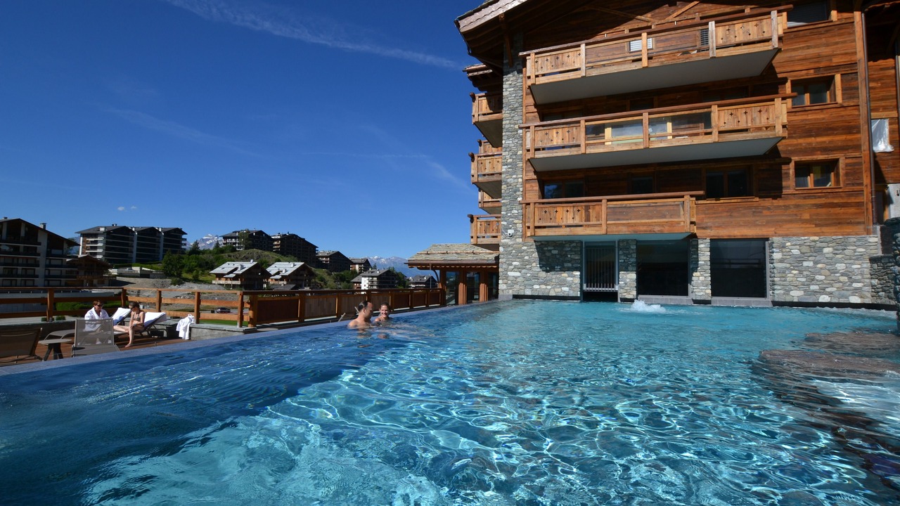 Photo of Outdoor in Saint-Pierre-de-Clages