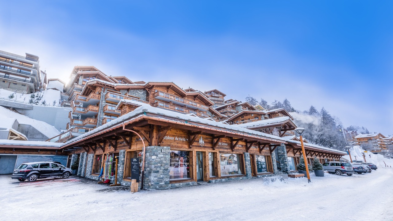 Photo of Outdoor in Saint-Pierre-de-Clages