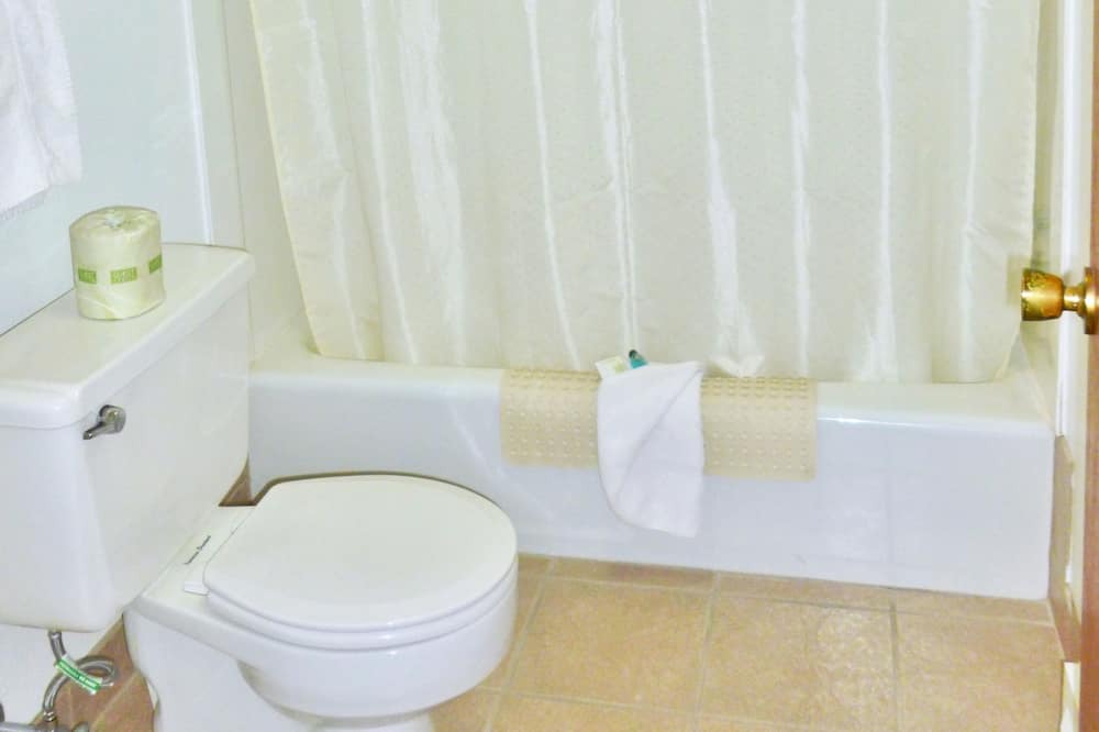 Photo of Bathroom in Chariton