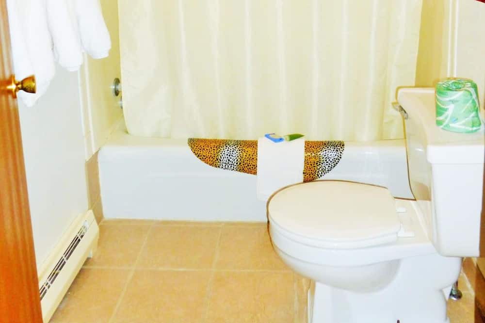 Photo of Bathroom in Chariton