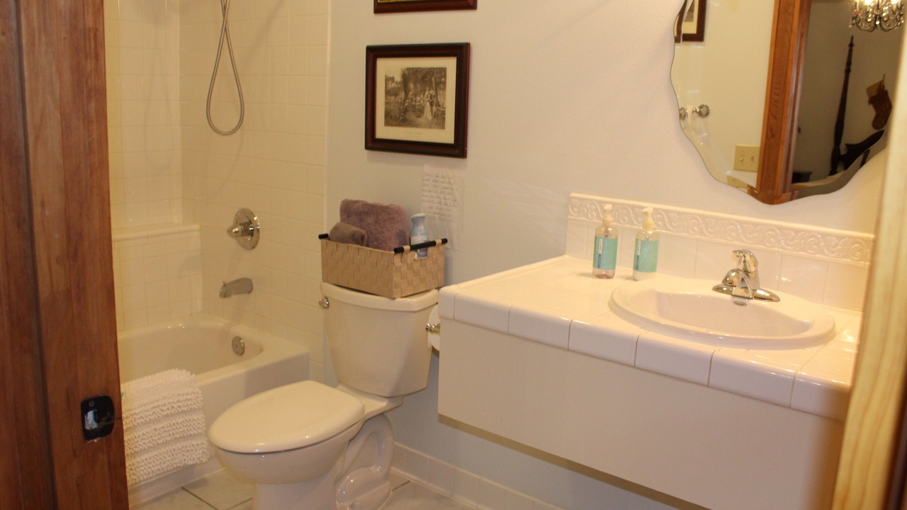 Photo of Bathroom in Campbell Park