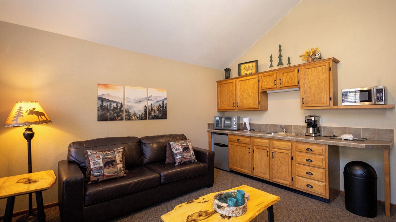 Photo of Livingroom in Fall River Estates