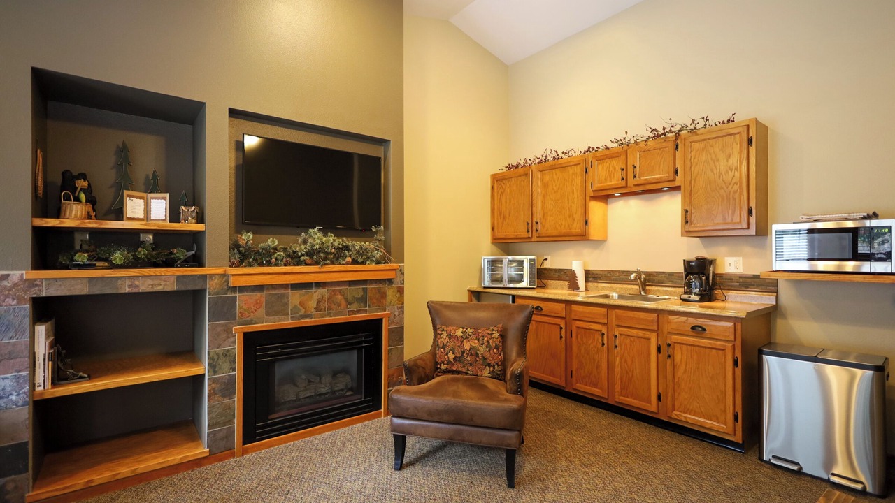 Photo of Livingroom in Fall River Estates