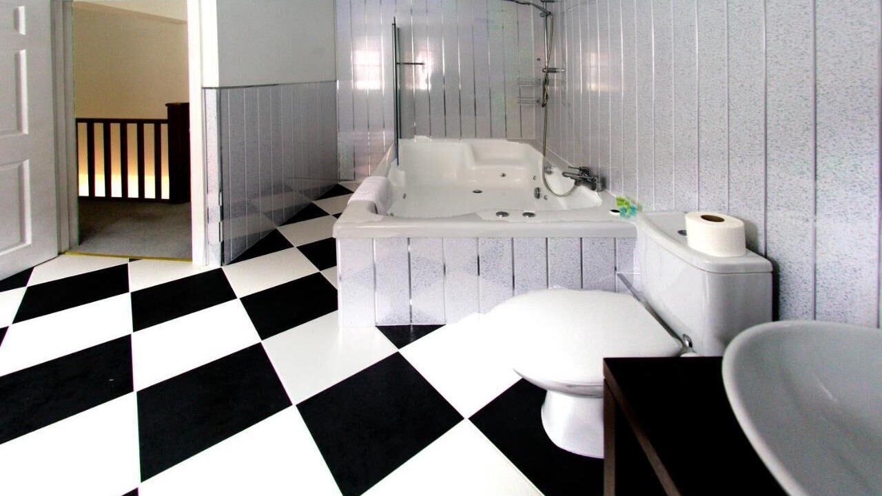 Photo of Others in Burton on Trent