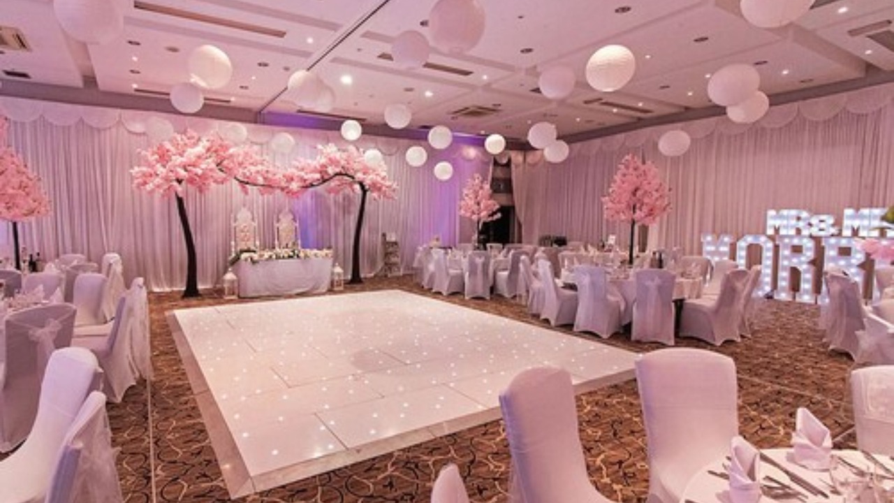 Photo of Others in Thame