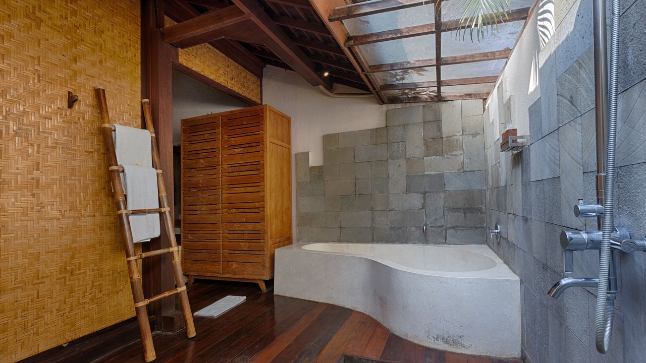 Photo of Bathroom in Kedewatan