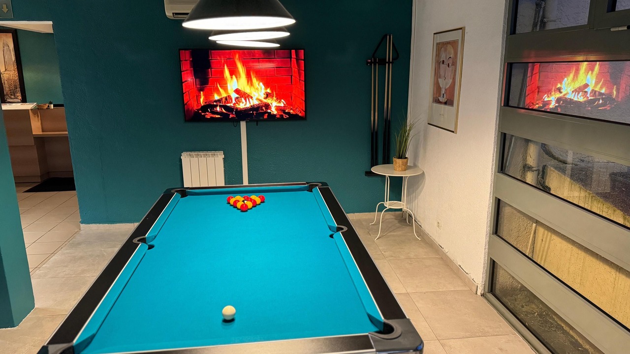 Photo of Others in Ales