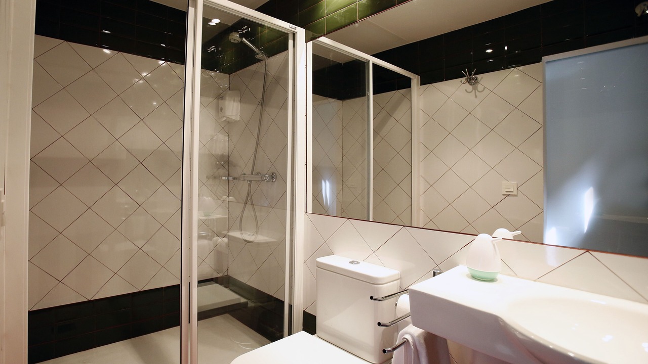 Photo of Bathroom in Bilbao Old Town