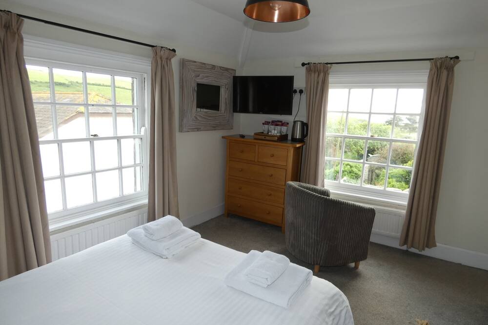 Photo of Others in Bantham