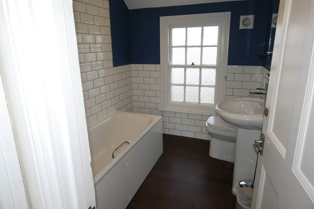Photo of Bathroom in Bantham