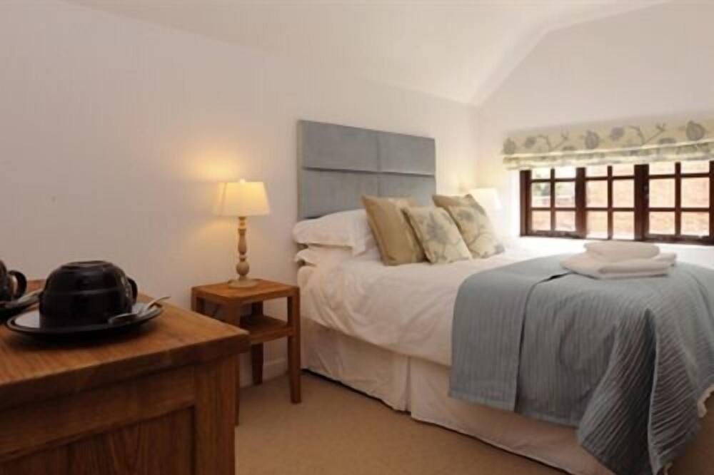 Photo of Bedroom in Barton under Needwood