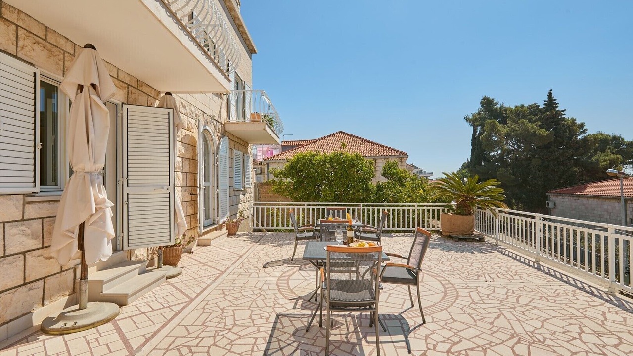 Photo of Patio Balcony in Montovjerna