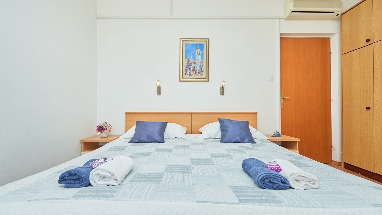 Photo of Bedroom in Montovjerna