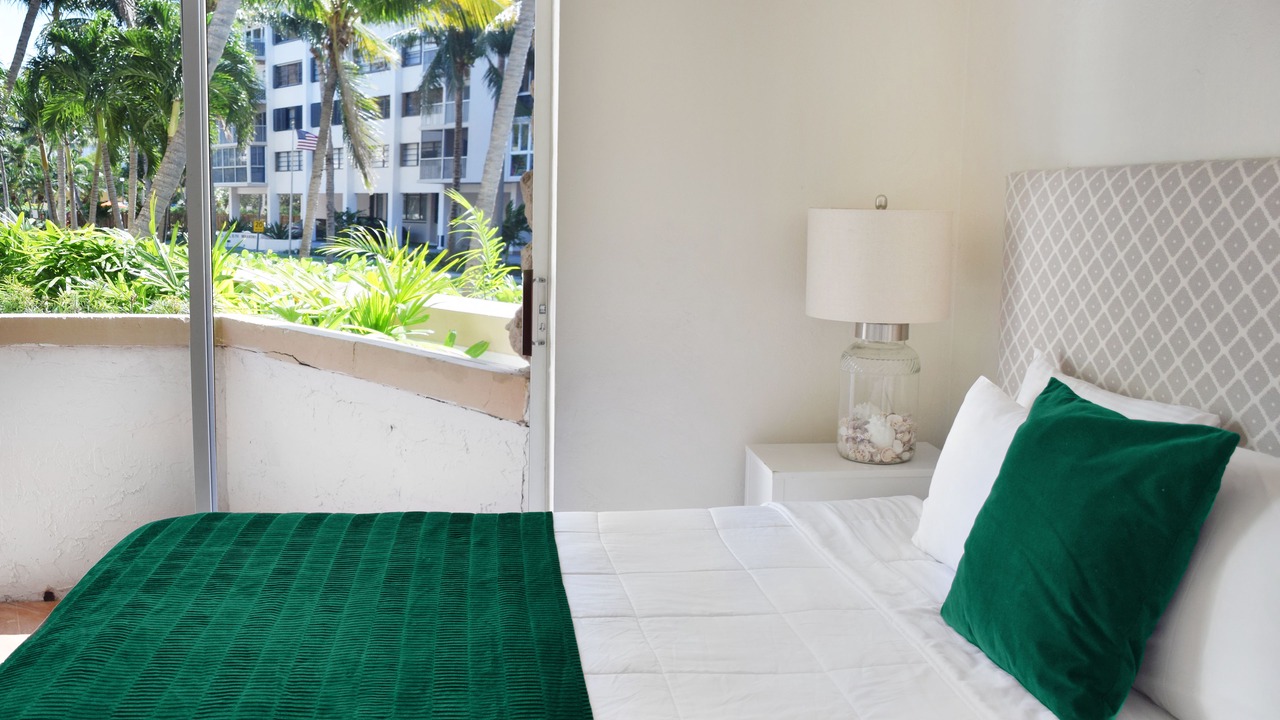 Photo of Bedroom in Key Biscayne