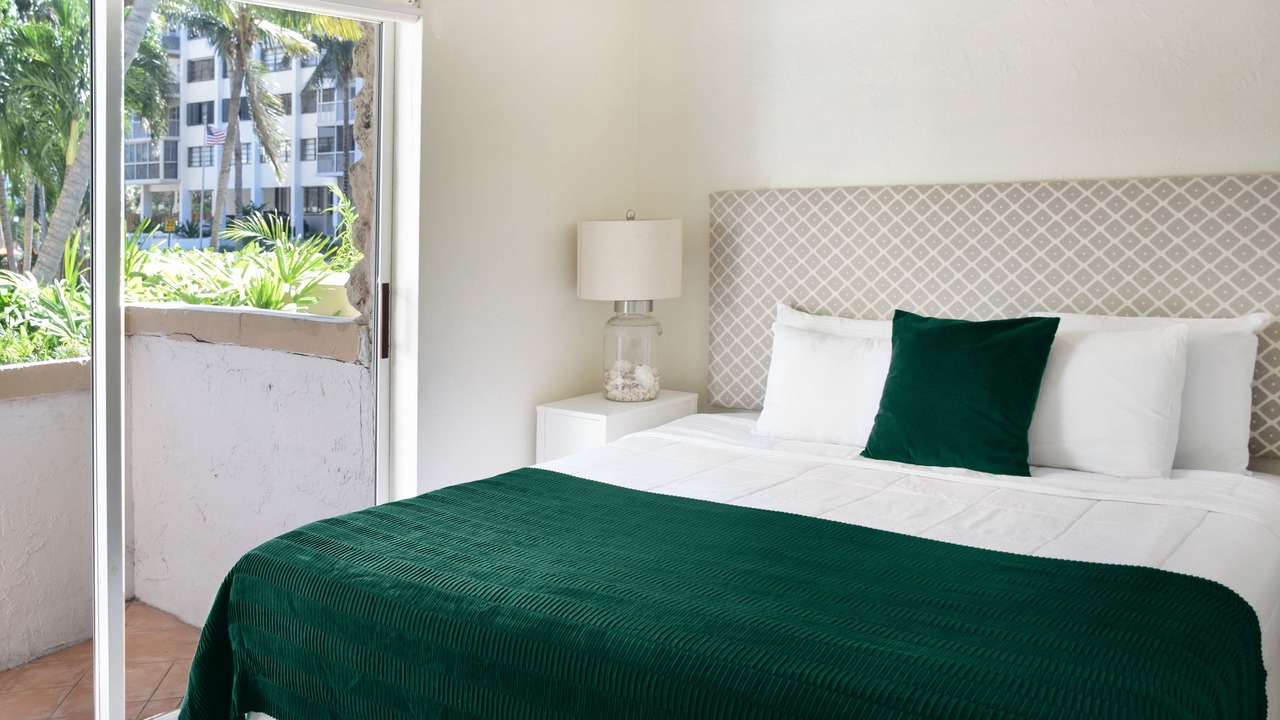 Photo of Bedroom in Key Biscayne