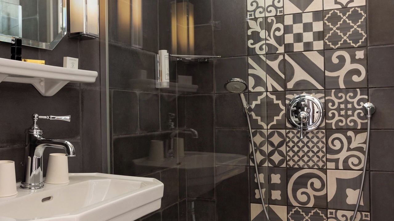 Photo of Bathroom in Quartier Saint-Ambroise