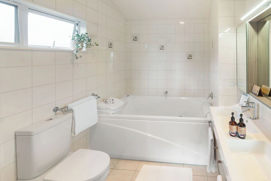 Photo of Bathroom in Paihia