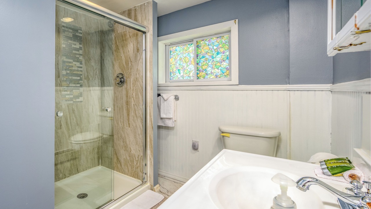 Photo of Bathroom in Maplecrest