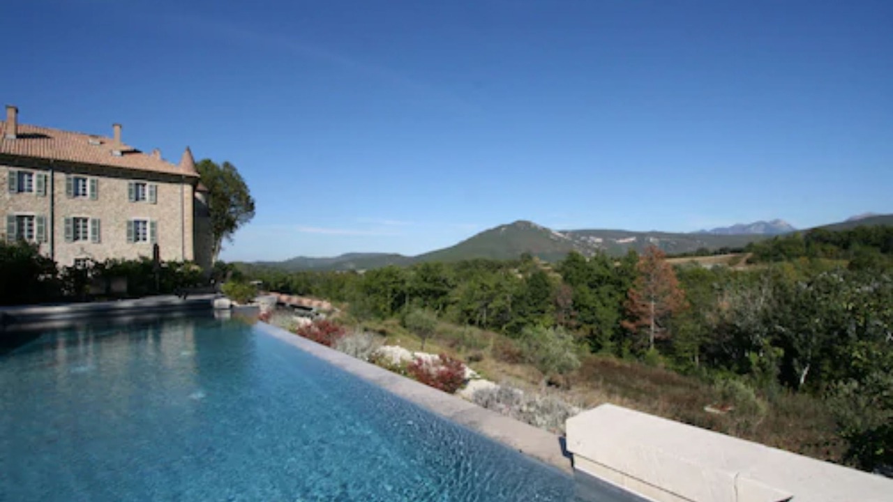 Photo of Outdoor in Charols