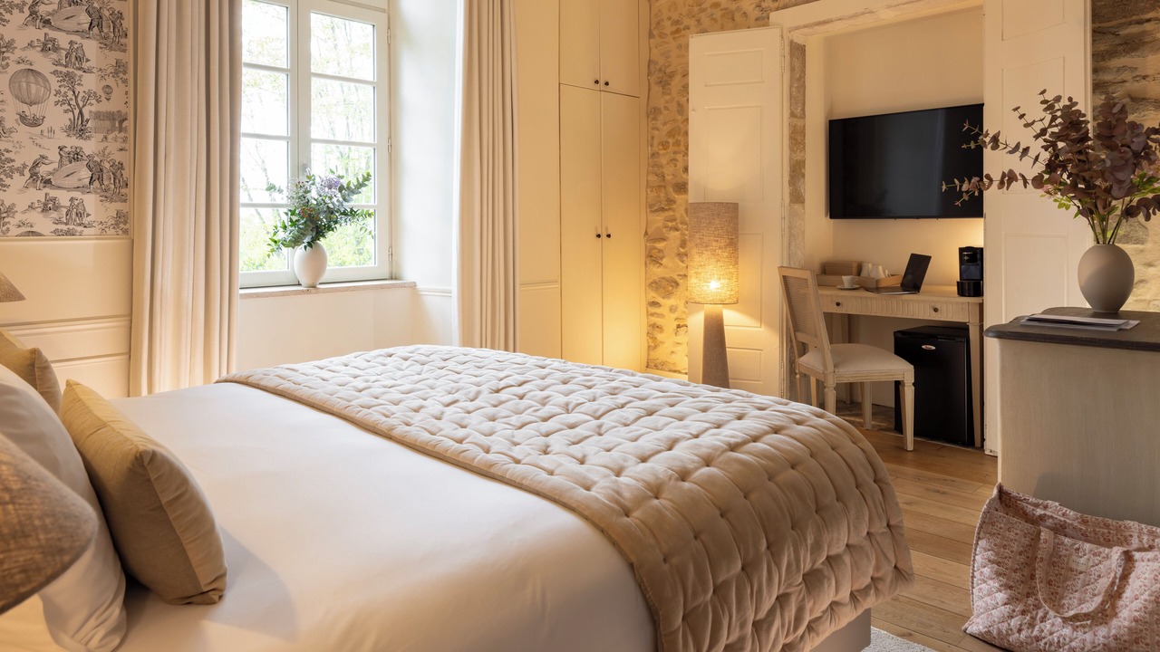 Photo of Bedroom in Charols