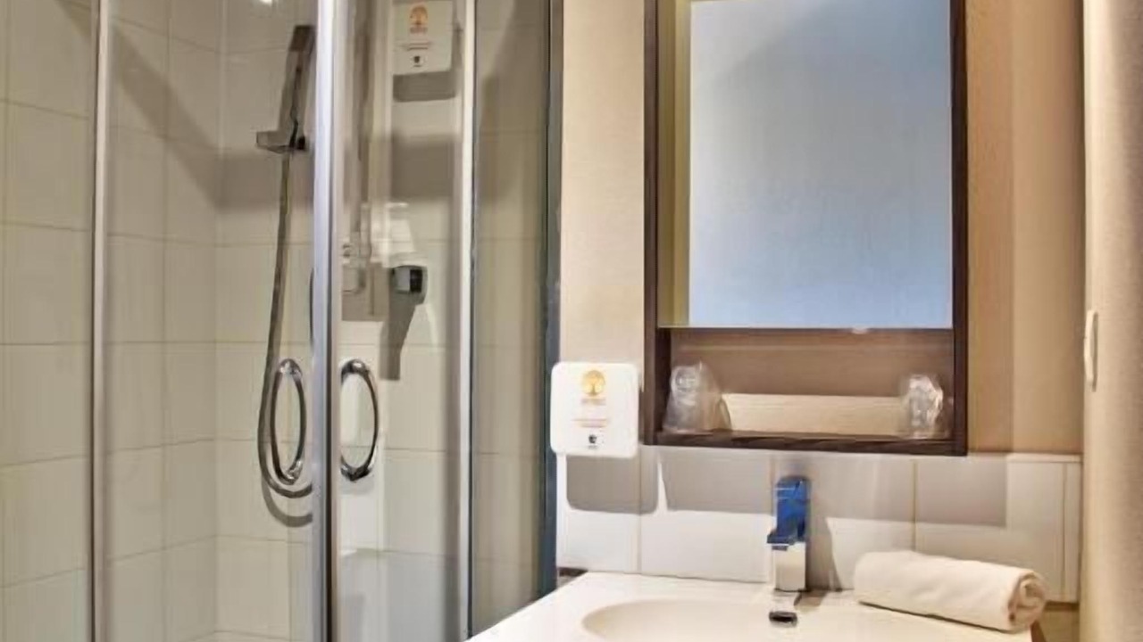 Photo of Bathroom in Lahonce