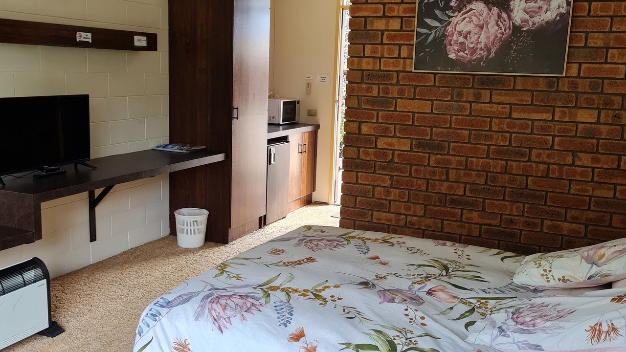 Photo of Bedroom in Toora