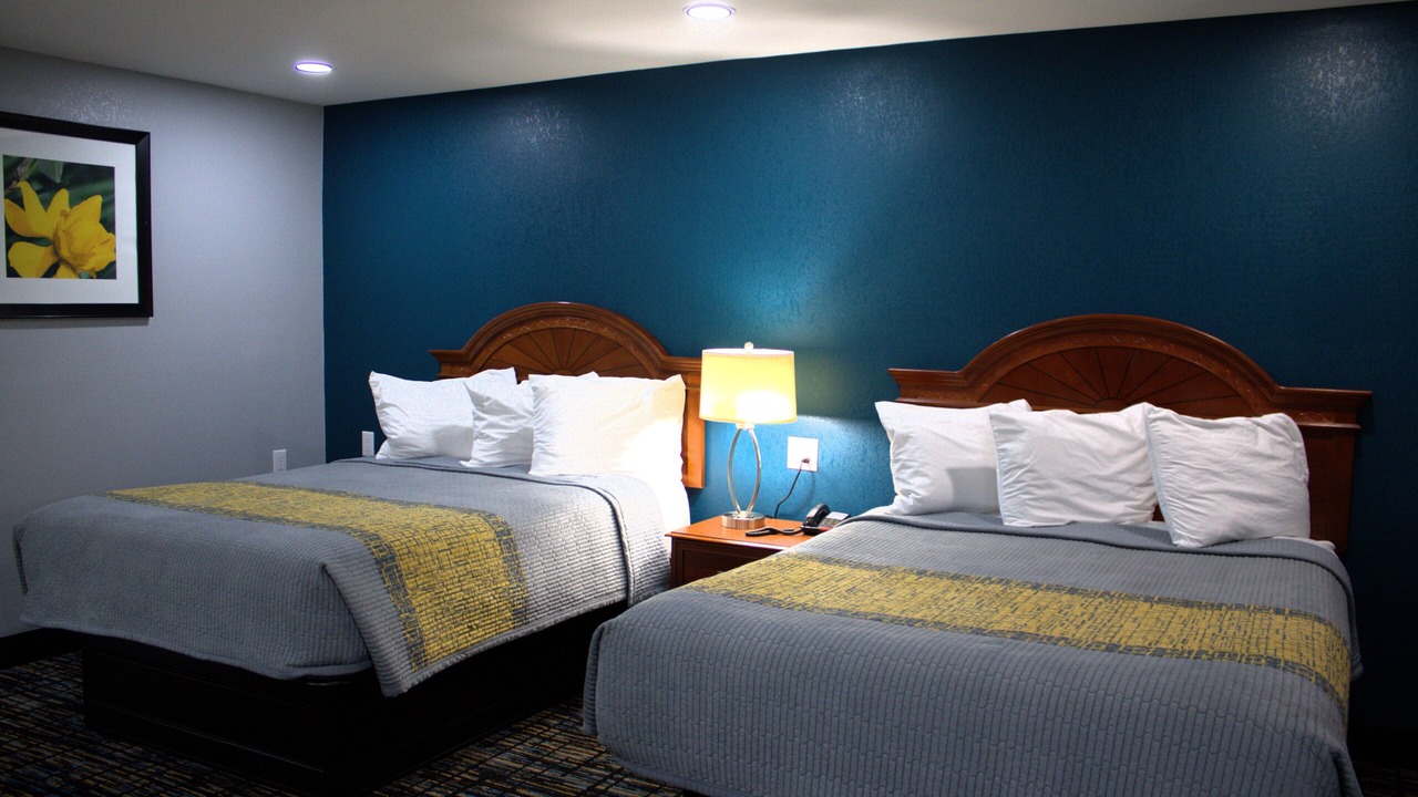 Photo of Bedroom in Scottsburg
