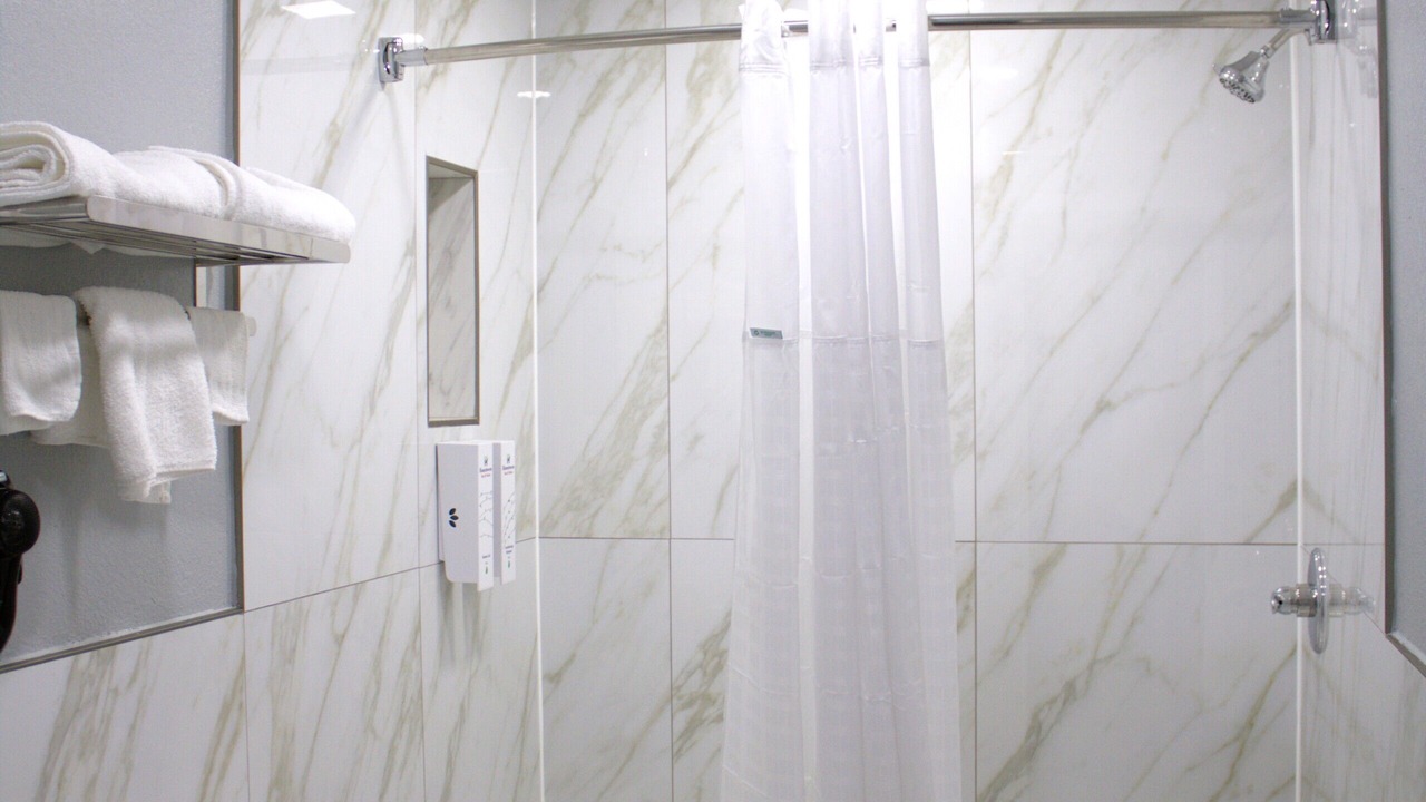 Photo of Bathroom in Scottsburg