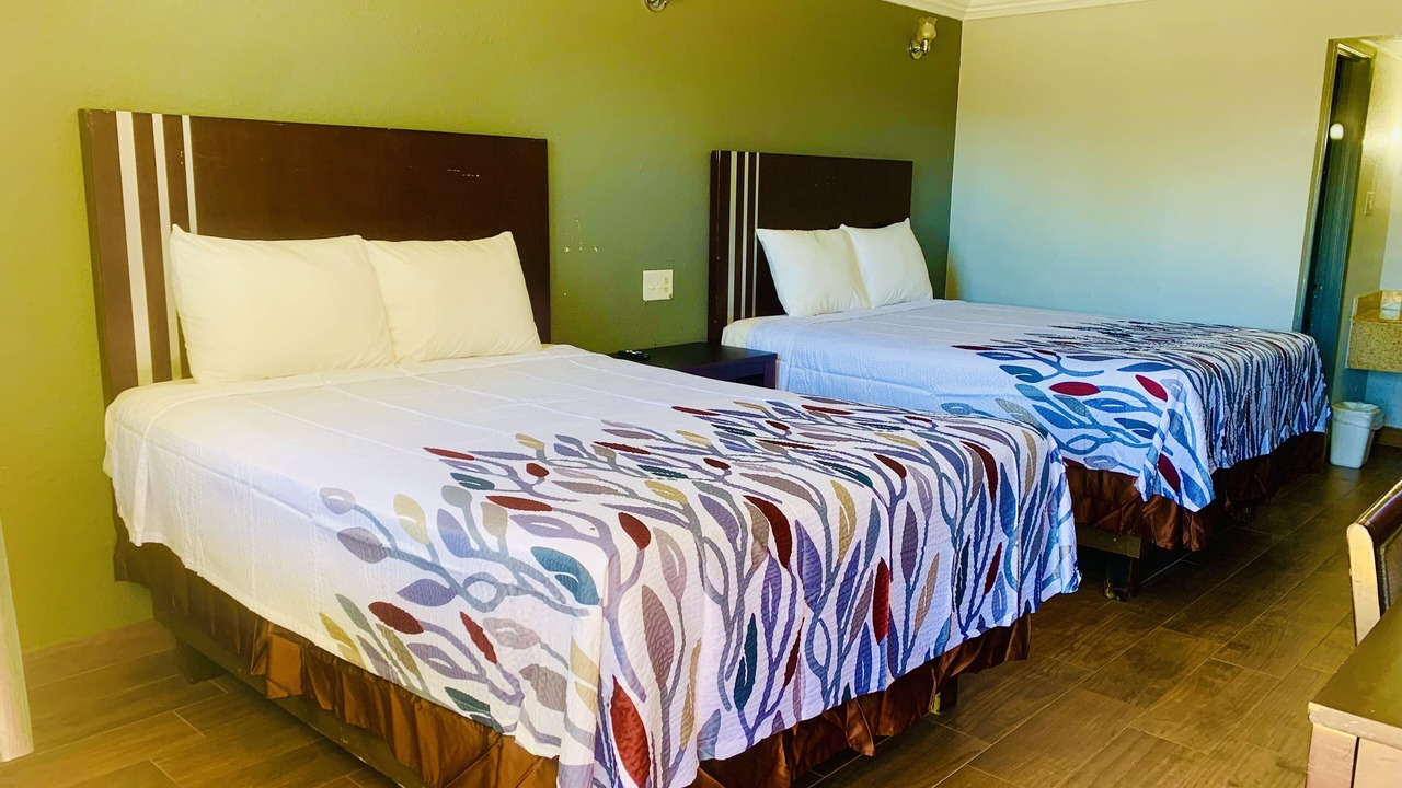 Photo of Bedroom in Crowley