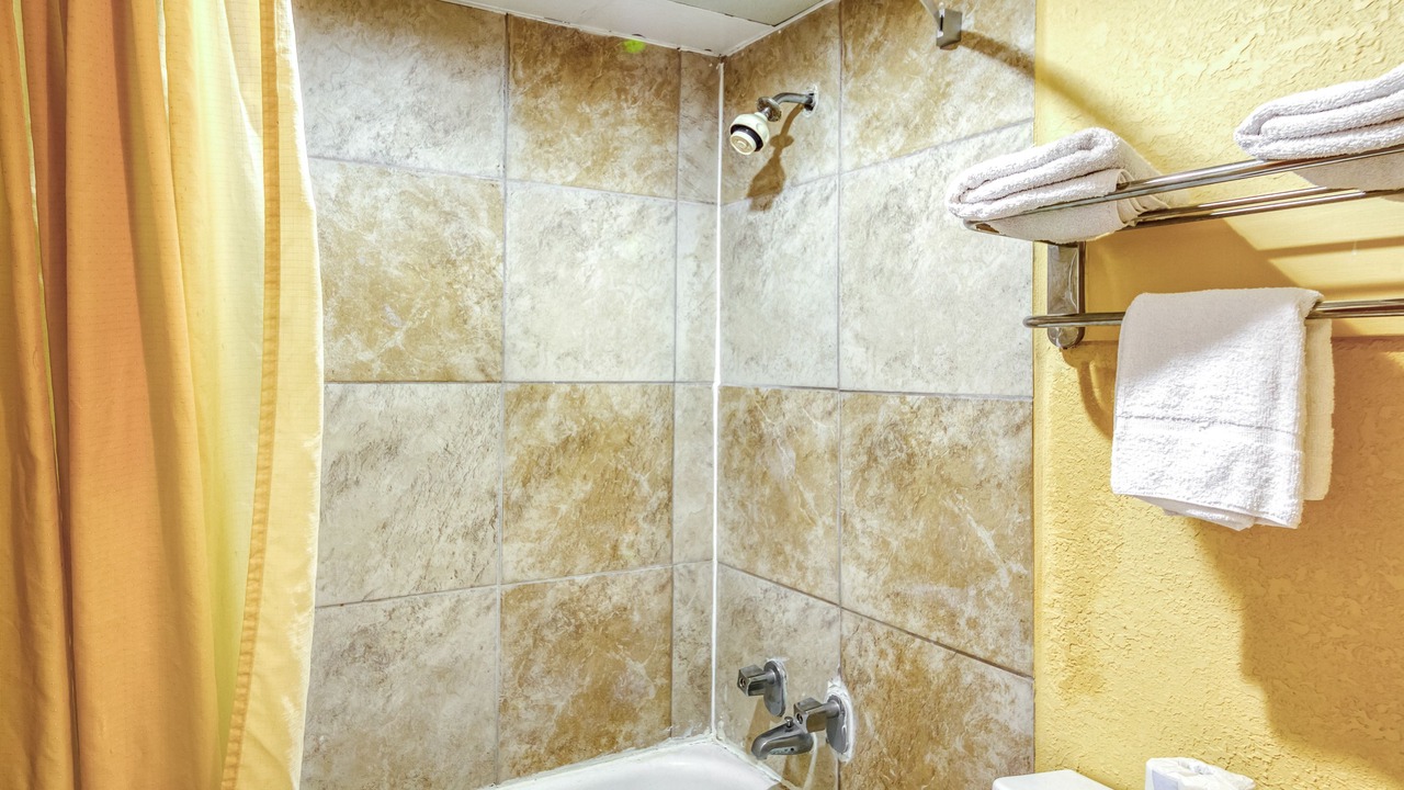 Photo of Bathroom in Crowley