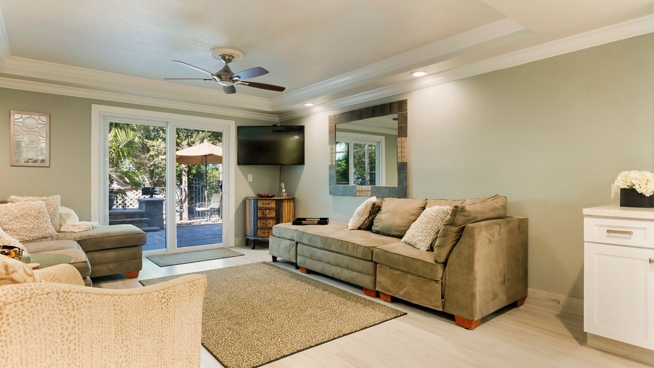 Photo of Bedroom in Mid Island