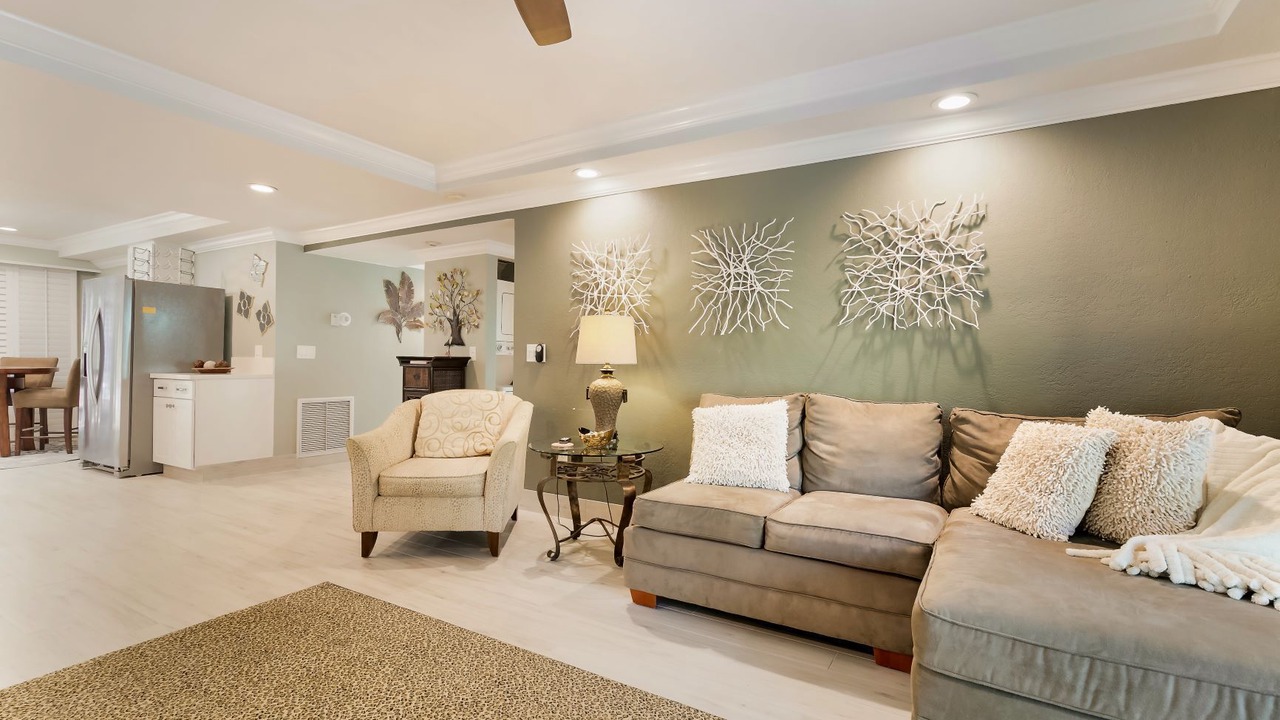 Photo of Bedroom in Mid Island