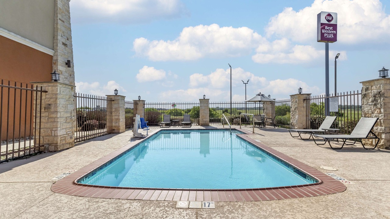 Photo of Outdoor in Luling