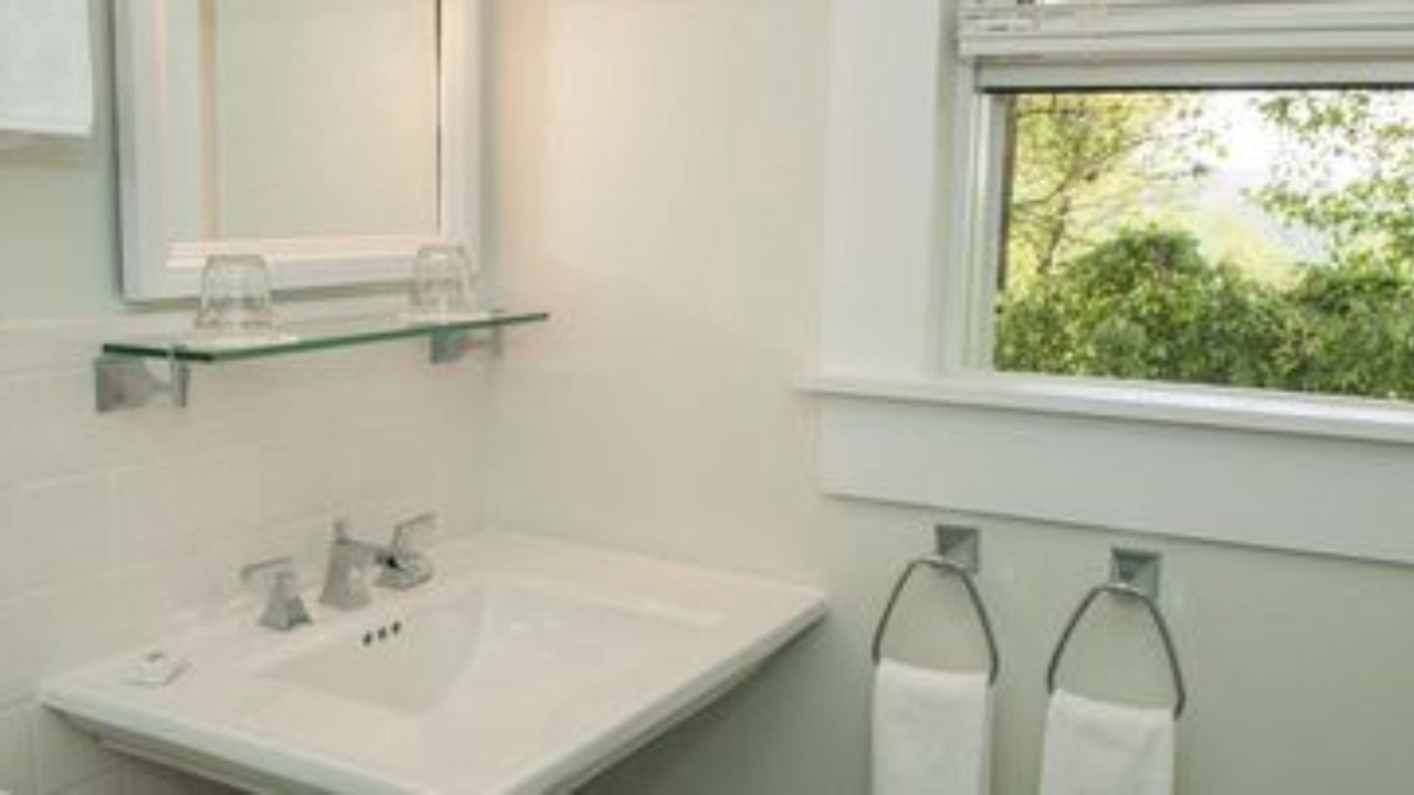 Photo of Bathroom in Saluda