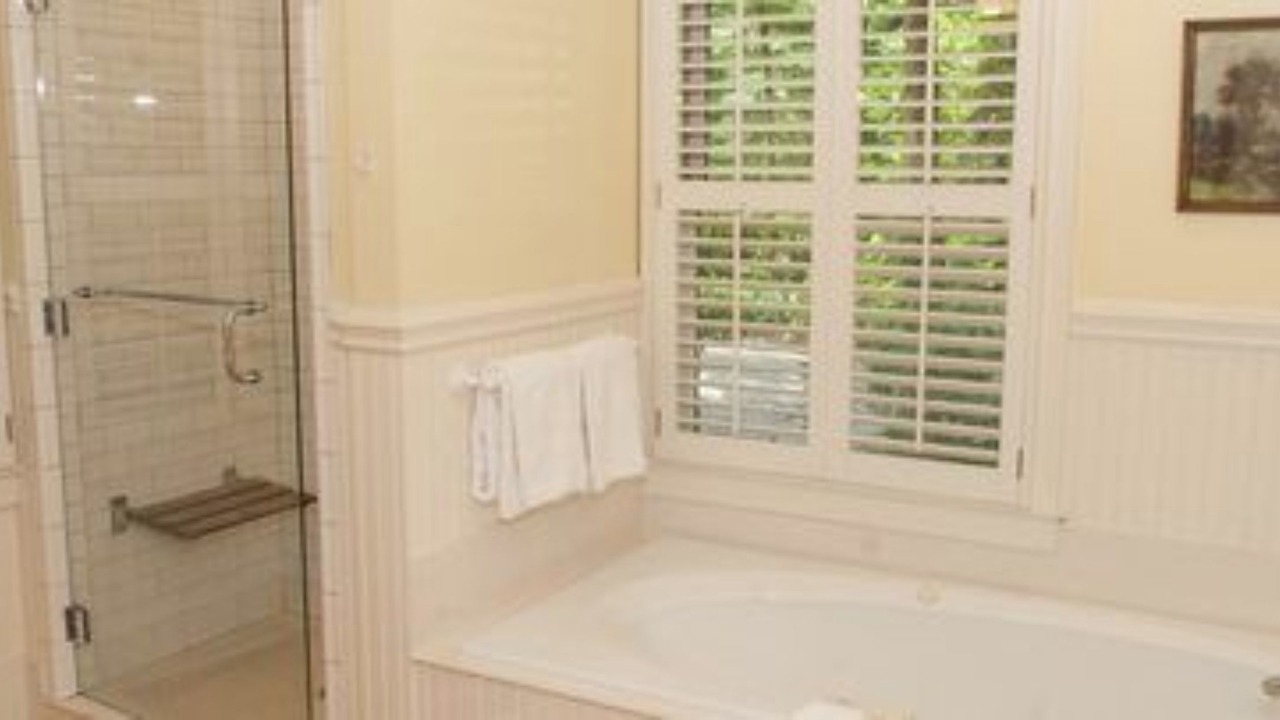 Photo of Bathroom in Saluda