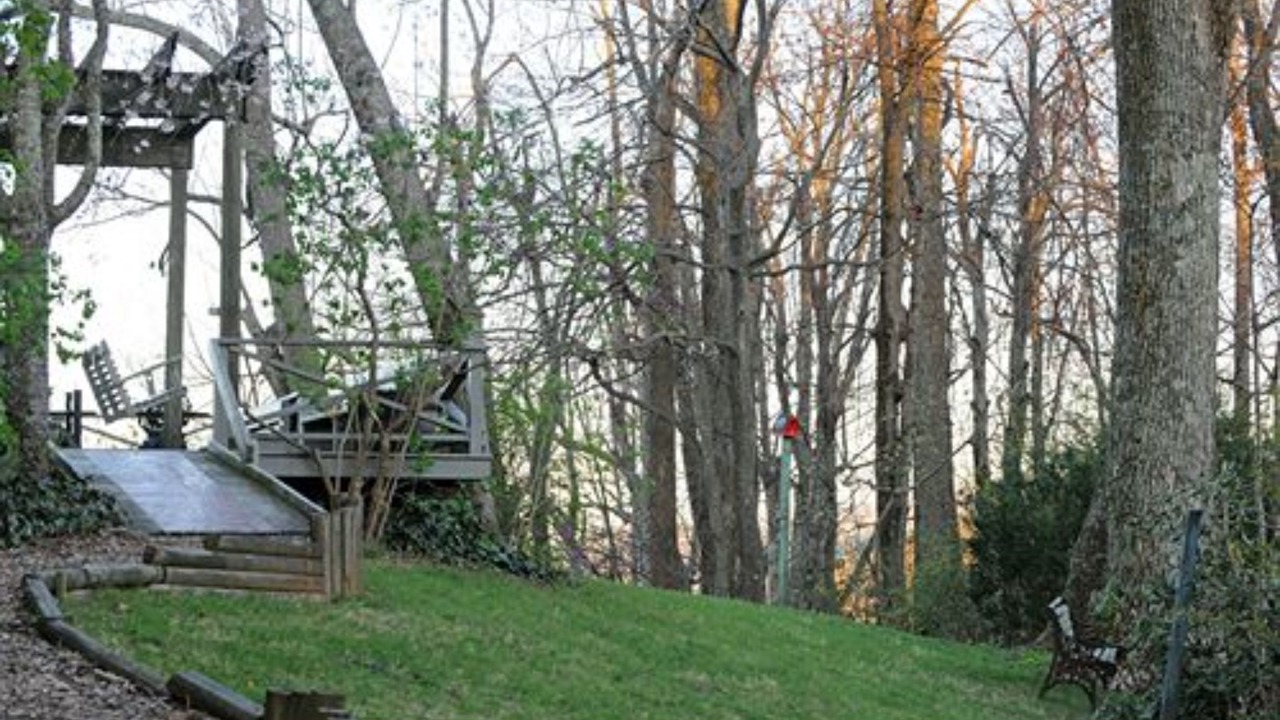 Photo of Outdoor in Saluda