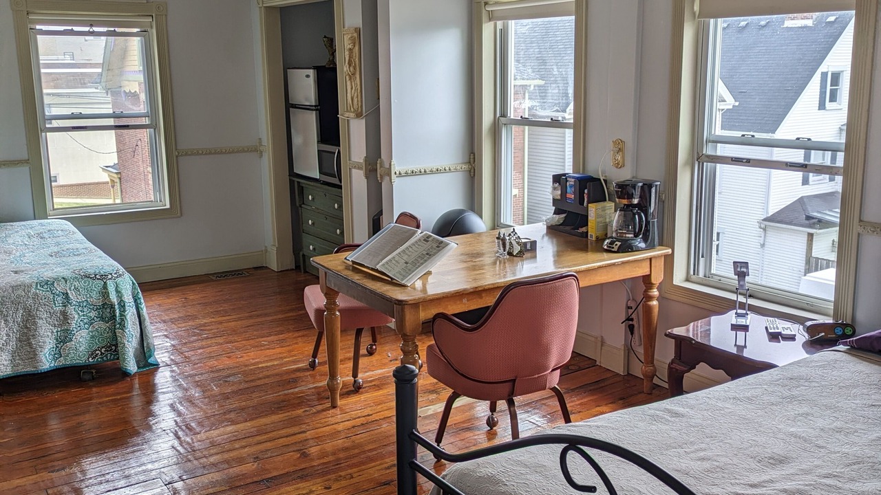 Photo of Bedroom in Leechburg
